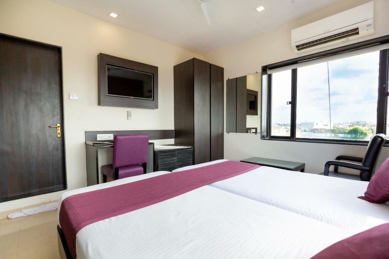 Sukh Hotel Bombay Eksteriør billede